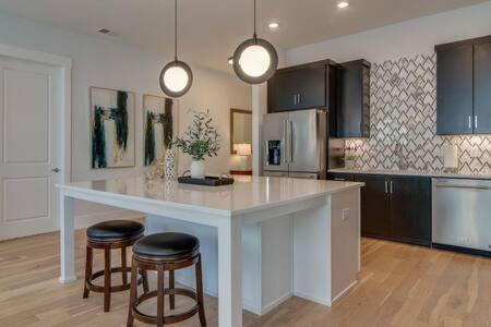 The Briar - Luxurious Condo Near Vanderbilt, Nashville Exterior photo